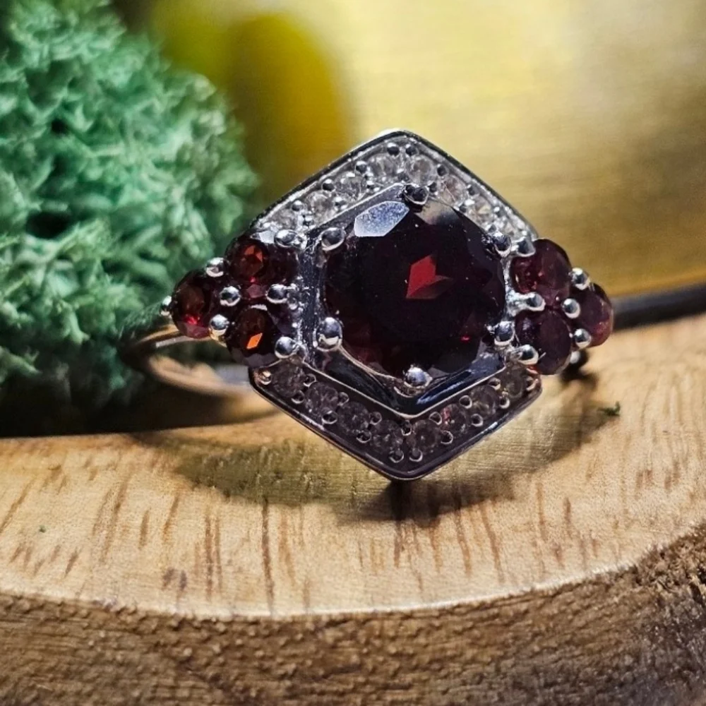 Red Vermelho Garnet & White Zircon ring
